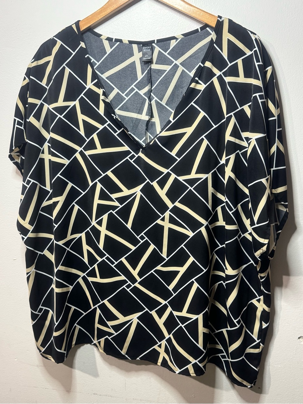 Chelsea28 Black Top with Cream Geometric Print 4X